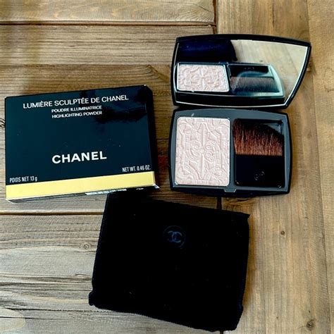 Lumiere Sculptee de Chanel Highlighting Powder 